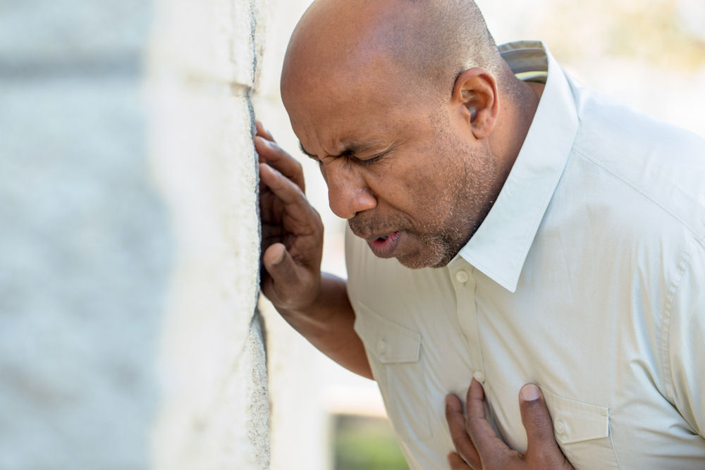 man with alcohol addiction and cardiovascular diseases